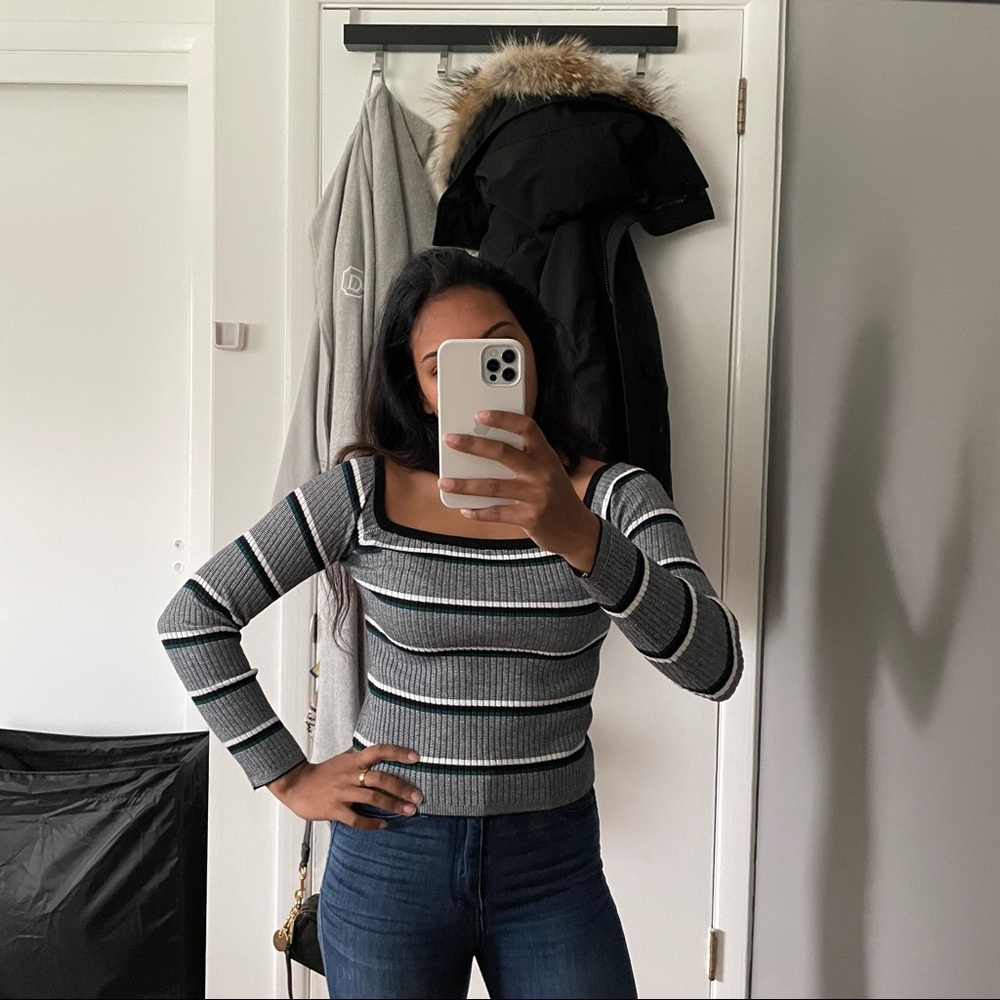 Square Neck Long Sleeve